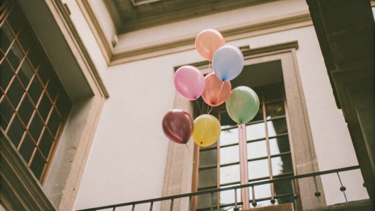 What are the most popular shapes of balloons?