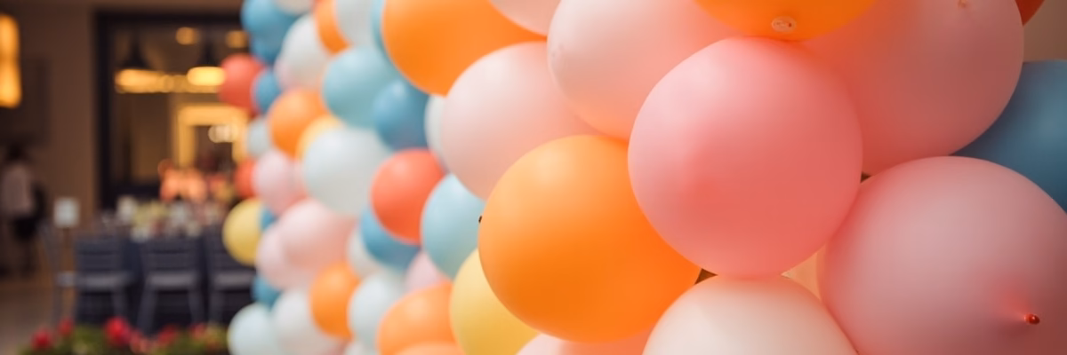Completed balloon column with uniformly sized balloons made possible by sizer box consistency